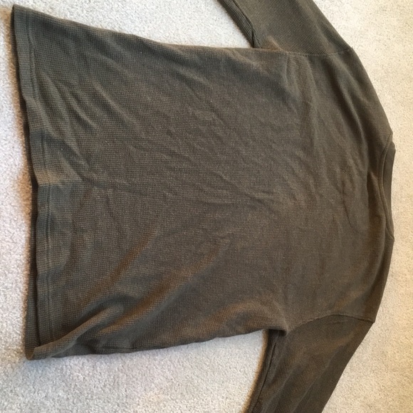 Olive green Avalanche thermal shirt, size extra large. - Picture 5 of 5